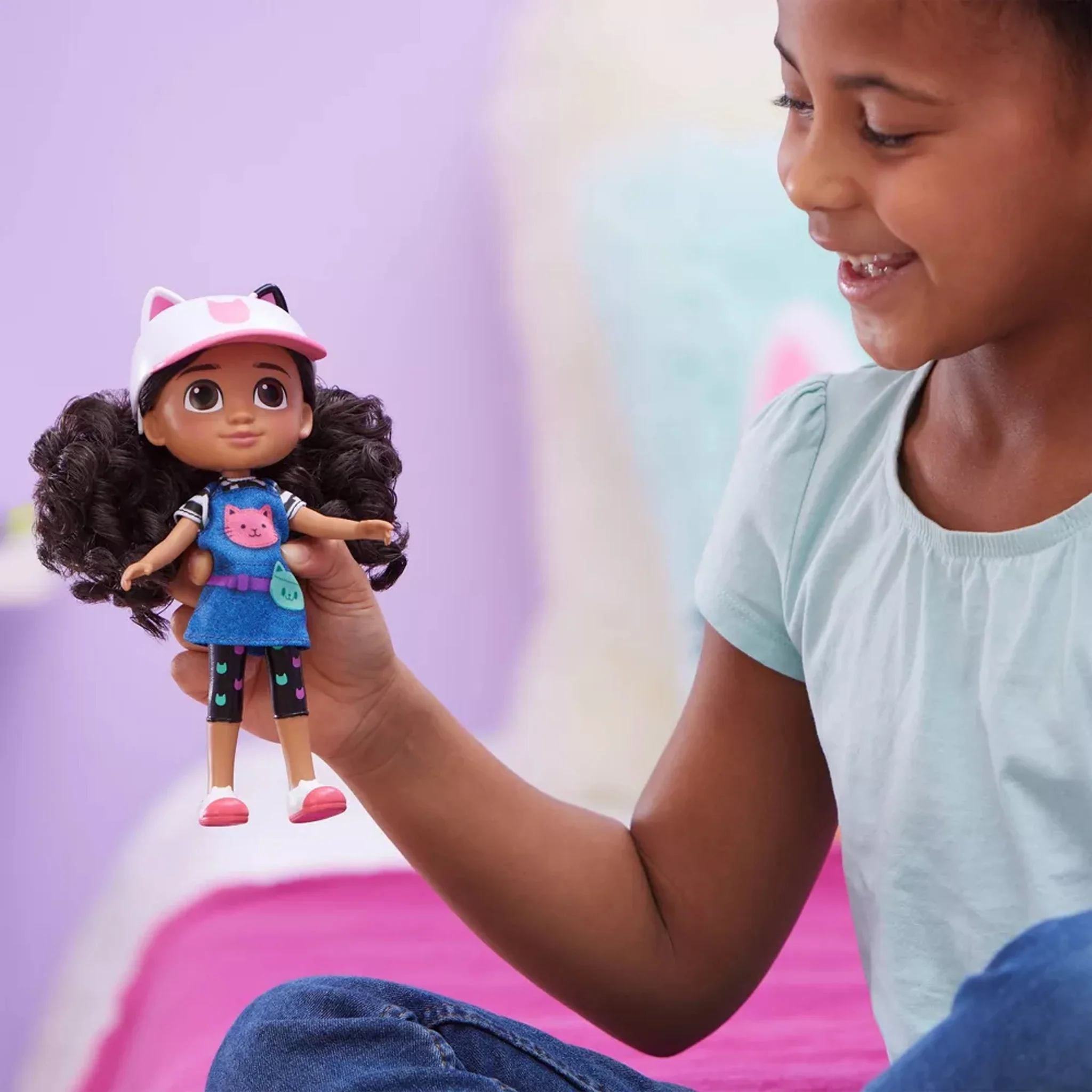 Gabby's Dollhouse - 23cm Gabby Girl Travel Doll - Image 7