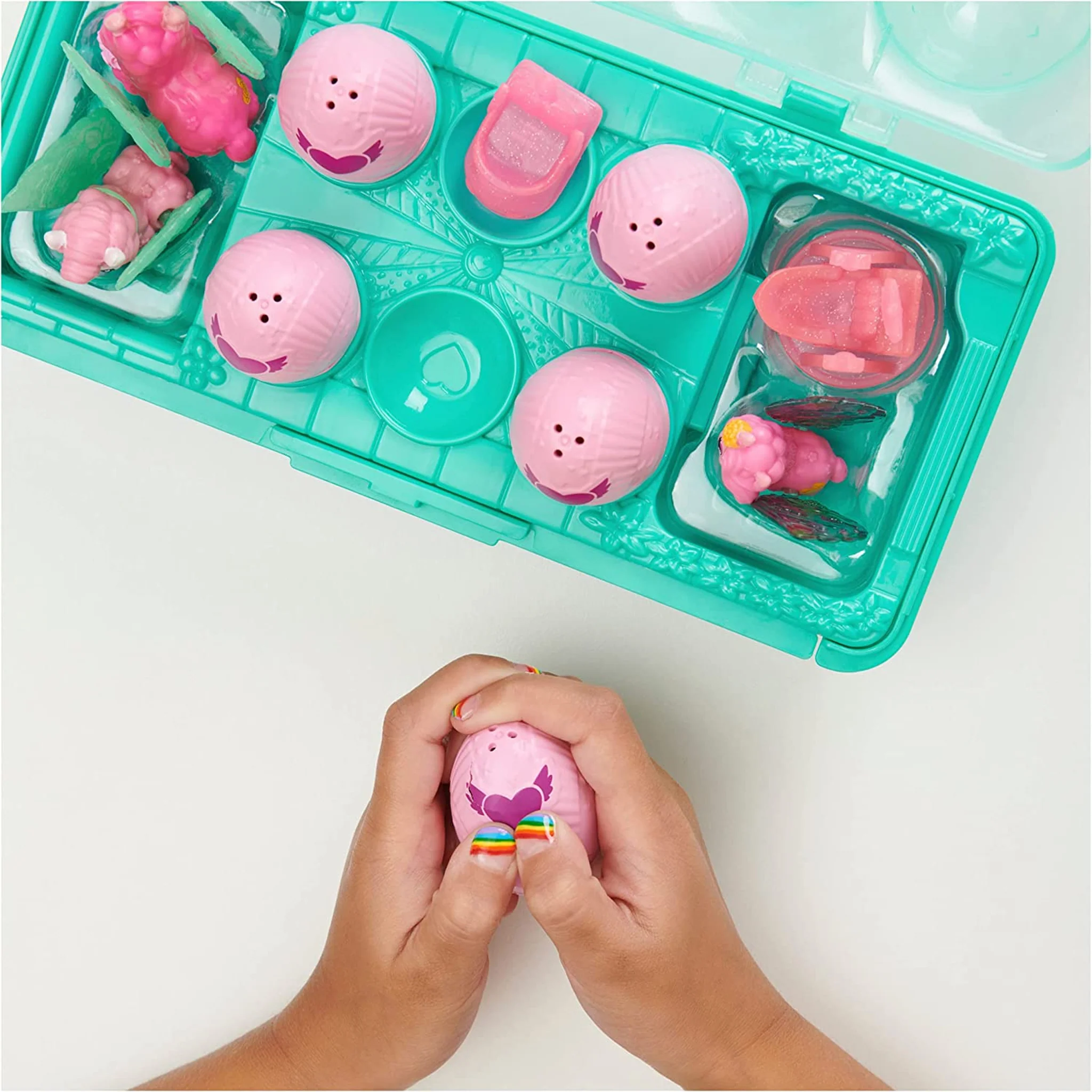 Hatchimals CollEGGtibles Family Carton - Image 7