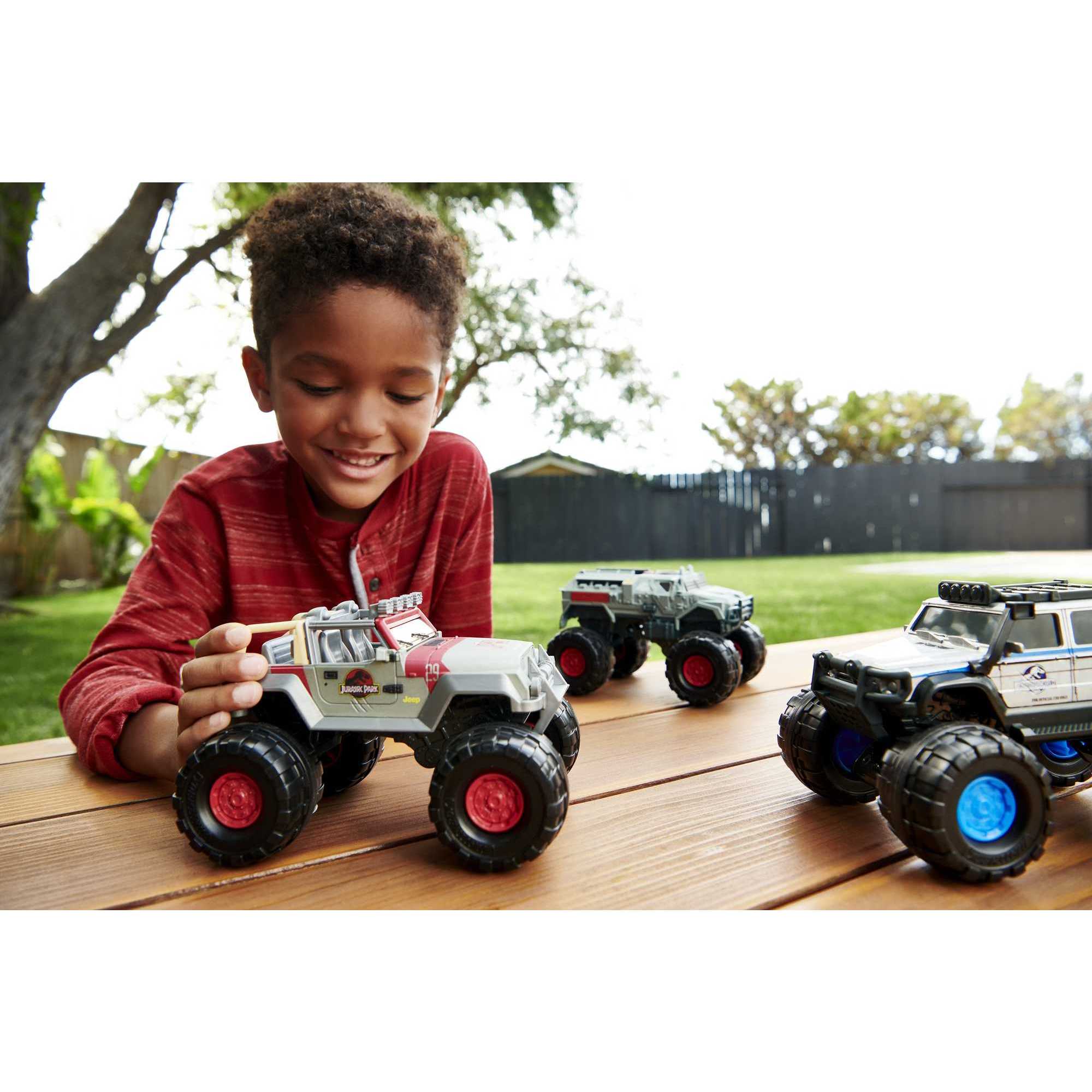 Jurassic World - Matchbox 93 Jeep Wrangler 1:24 Scale Truck - Image 3