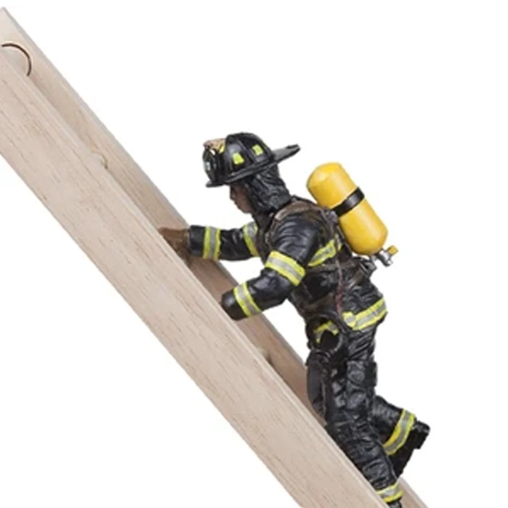 Papo Yellow Fireman climbing