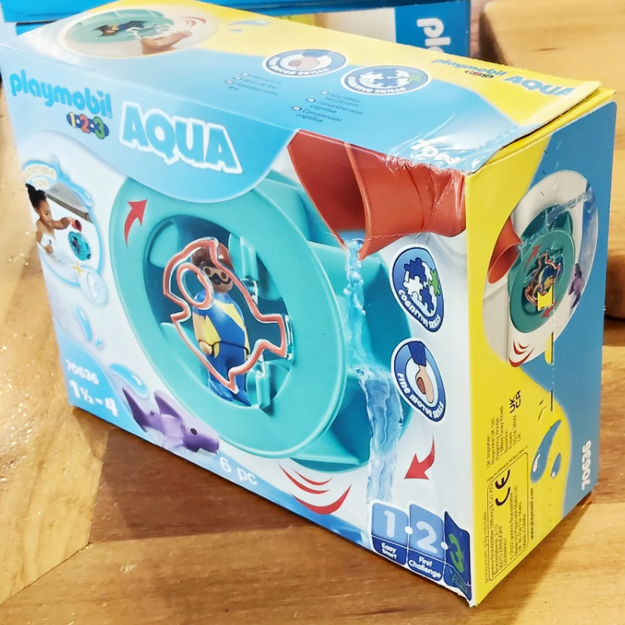 Playmobil 1.2.3. Aqua Water Wheel with Baby Shark - Damaged Box - Image 2