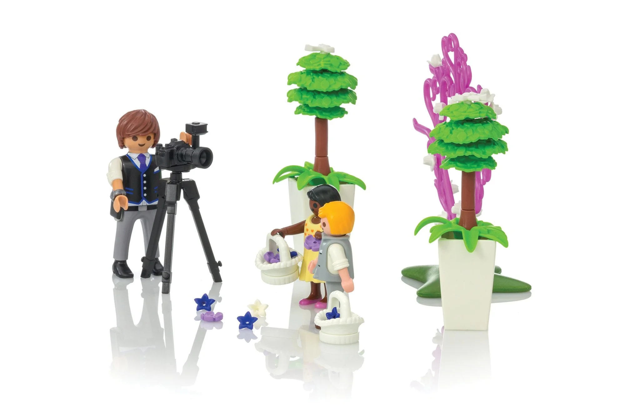 Playmobil City Life Flower Kid And Photographer - Image 11