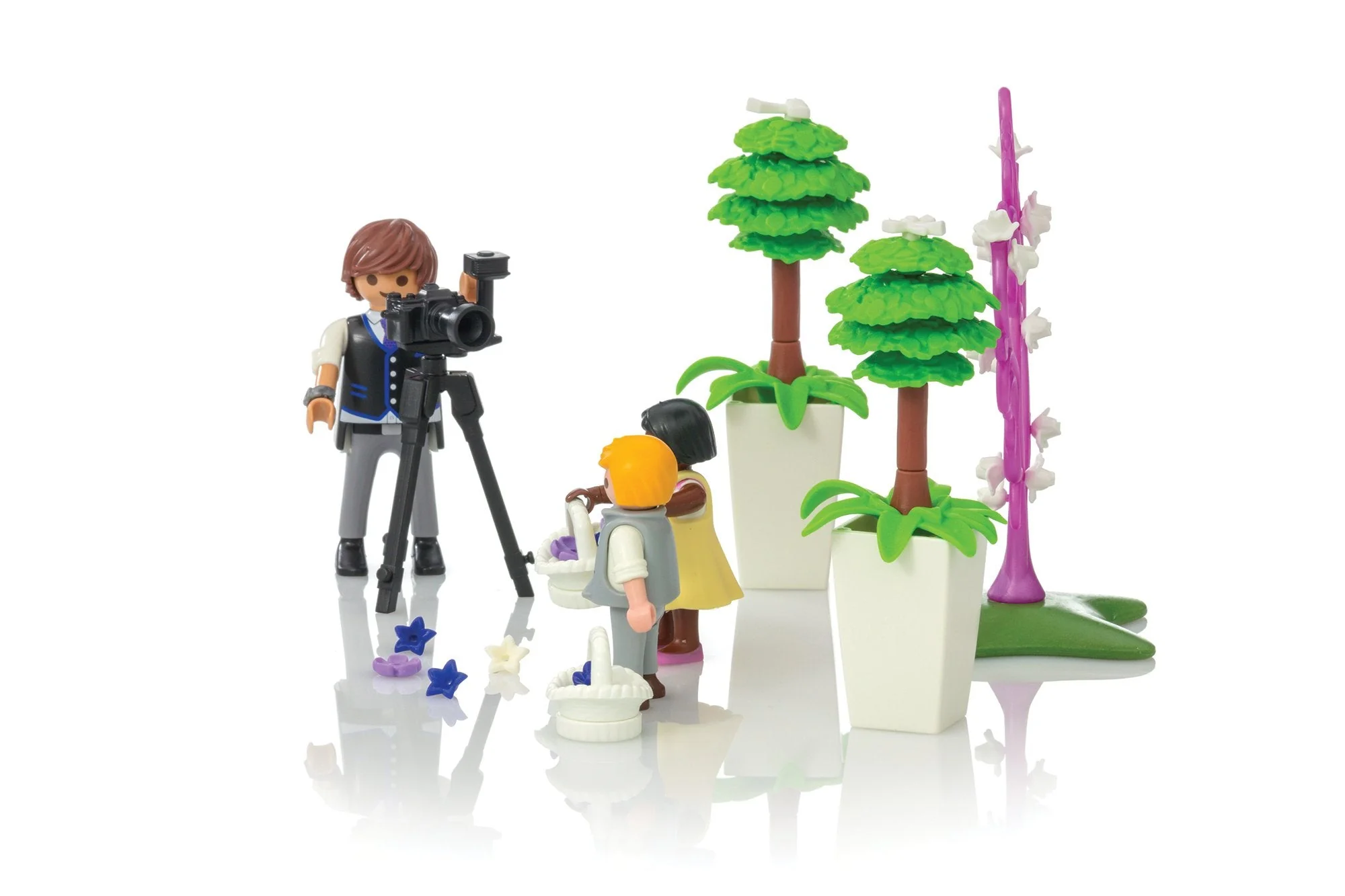 Playmobil City Life Flower Kid And Photographer - Image 13
