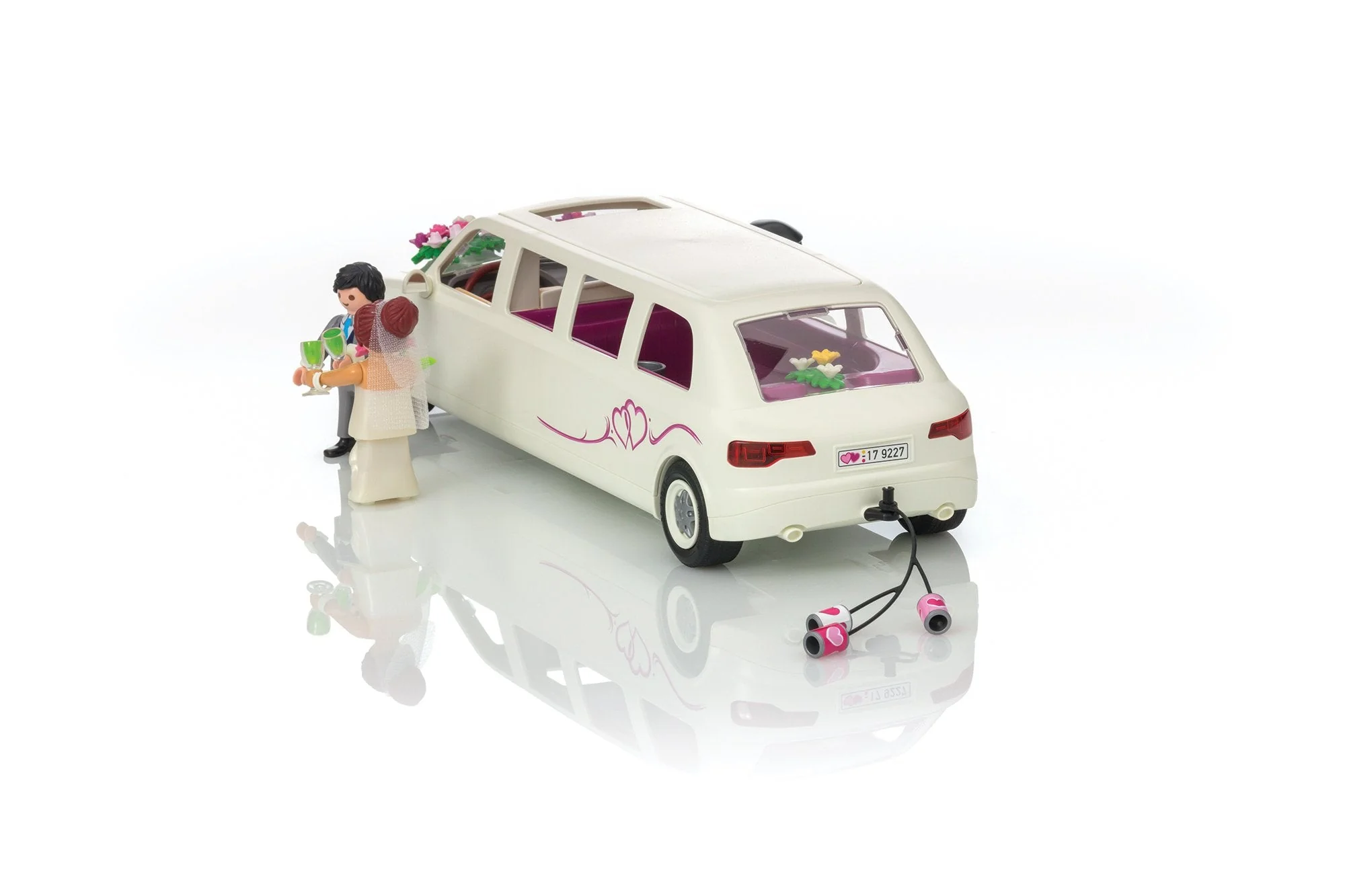 Playmobil City Life Wedding Limo - Image 25