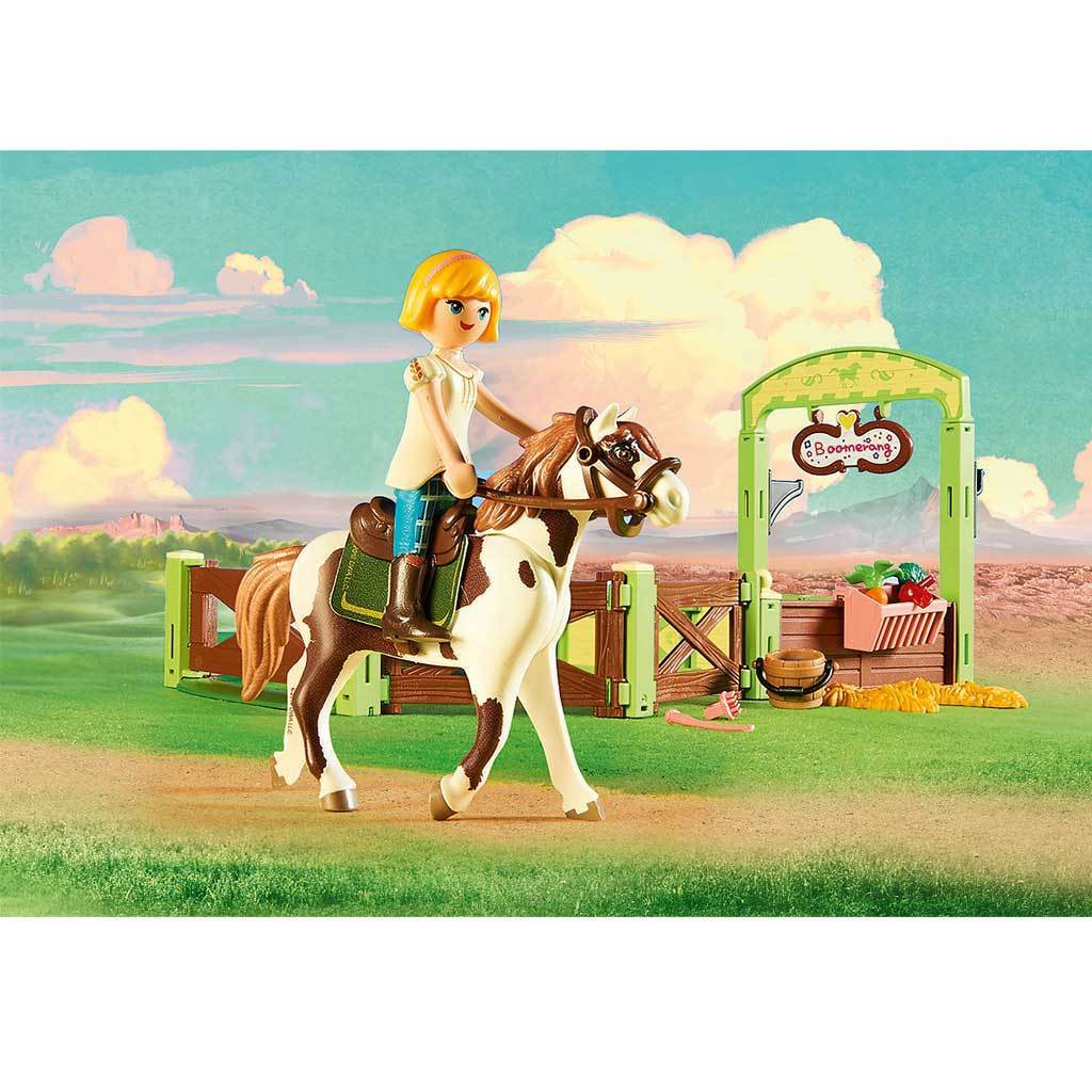 Playmobil DreamWorks Spirit Riding Free Abigail & Boomerang with Horse Stall - Image 3