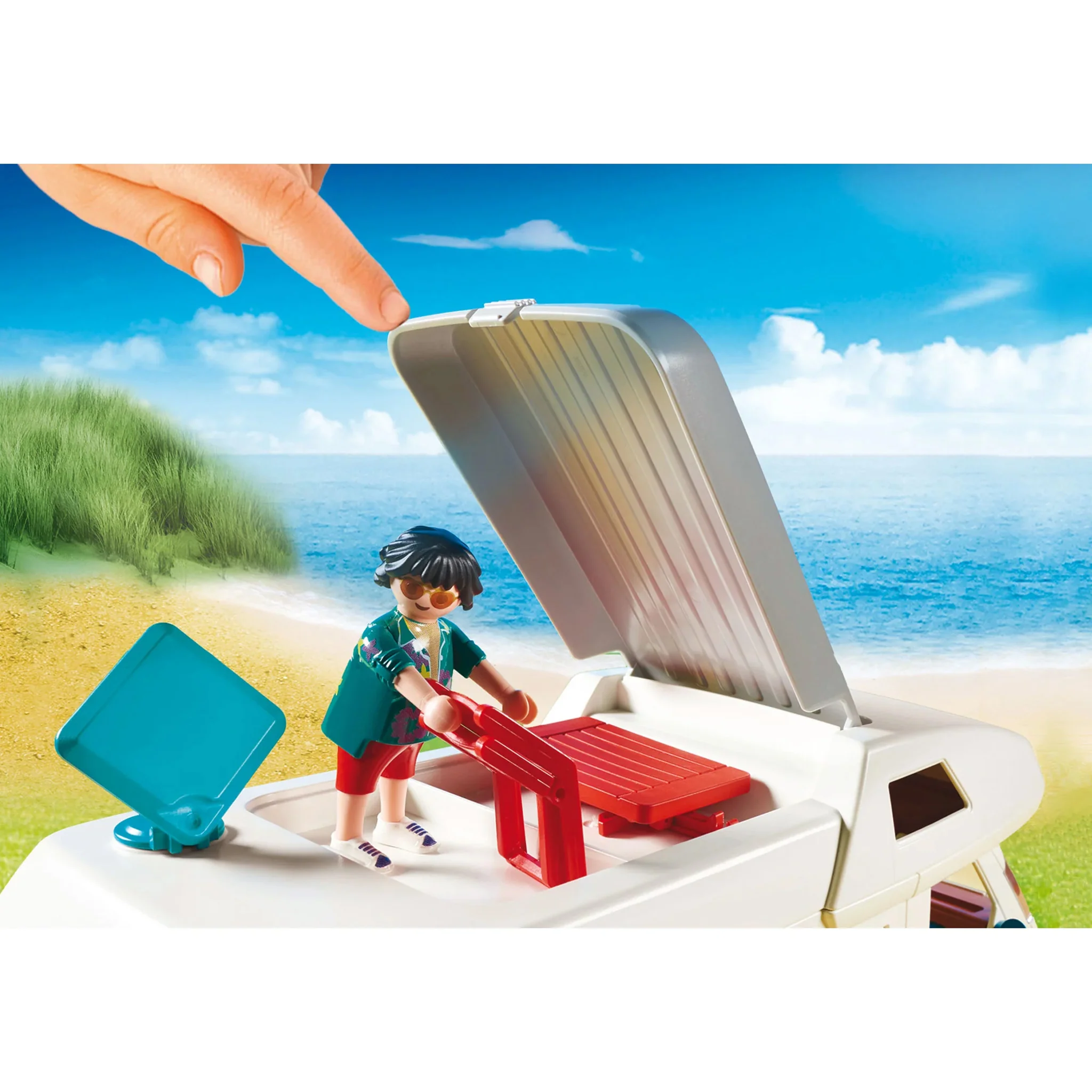 Playmobil Family Fun Family Camper - Image 6