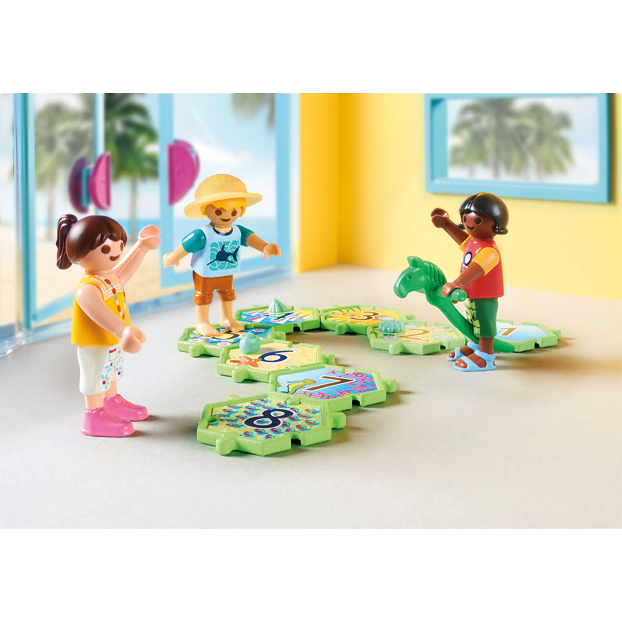 Playmobil Family Fun Kids Club - Image 4