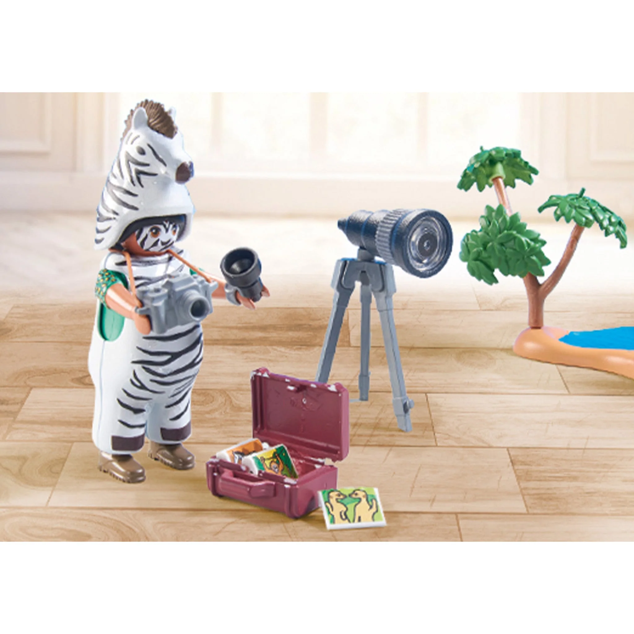 Playmobil Wiltopia: Photographer with Zebras - Pre Sale - Image 4