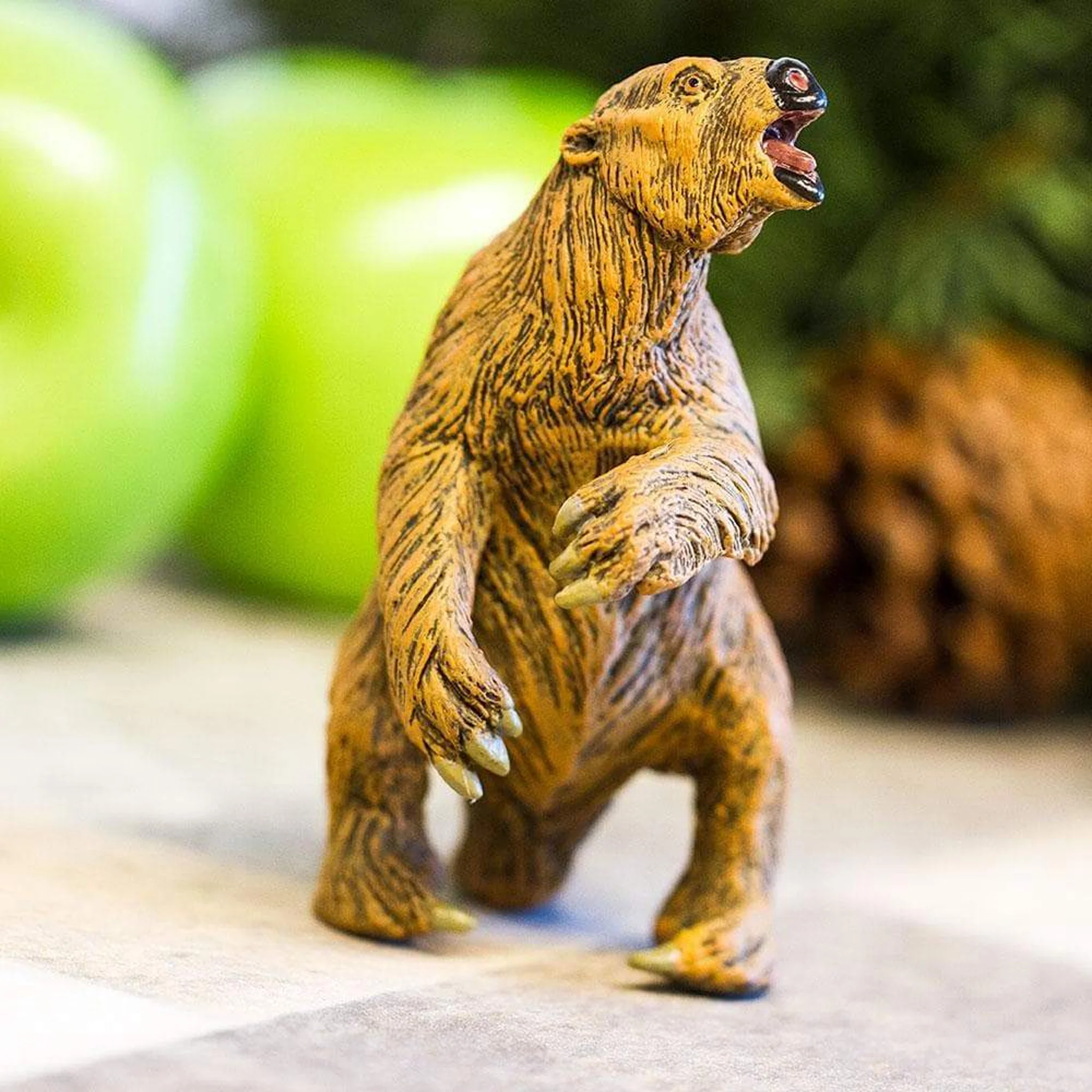 Safari Ltd Giant Sloth - Image 5
