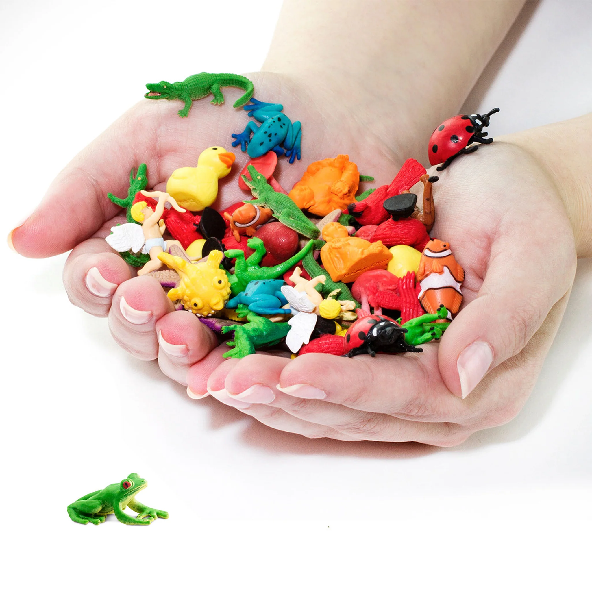Safari Ltd Good Luck Mini Frog - Image 3