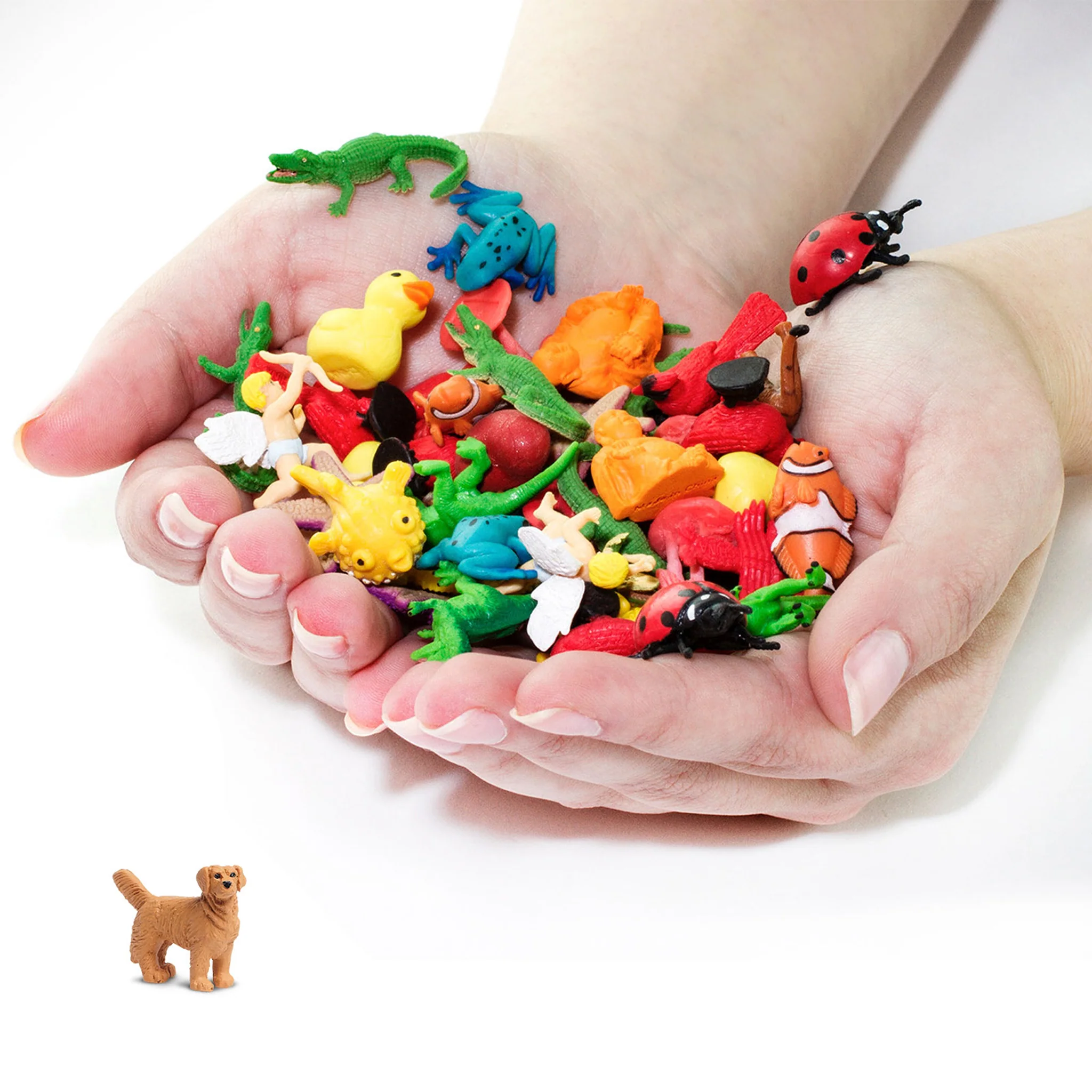 Safari Ltd Good Luck Mini Golden Retriever - Image 3