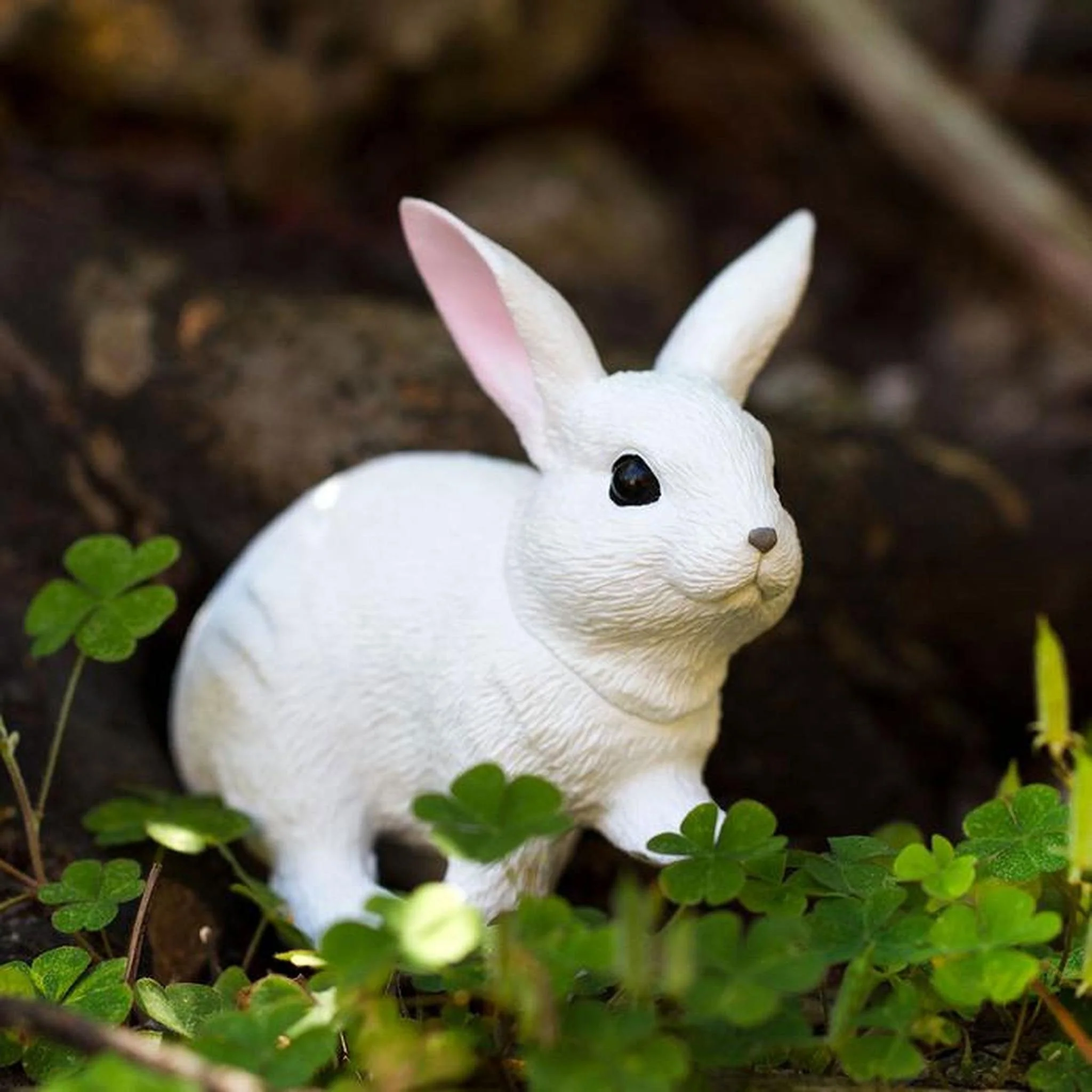 Safari Ltd White Bunny XL - Image 5