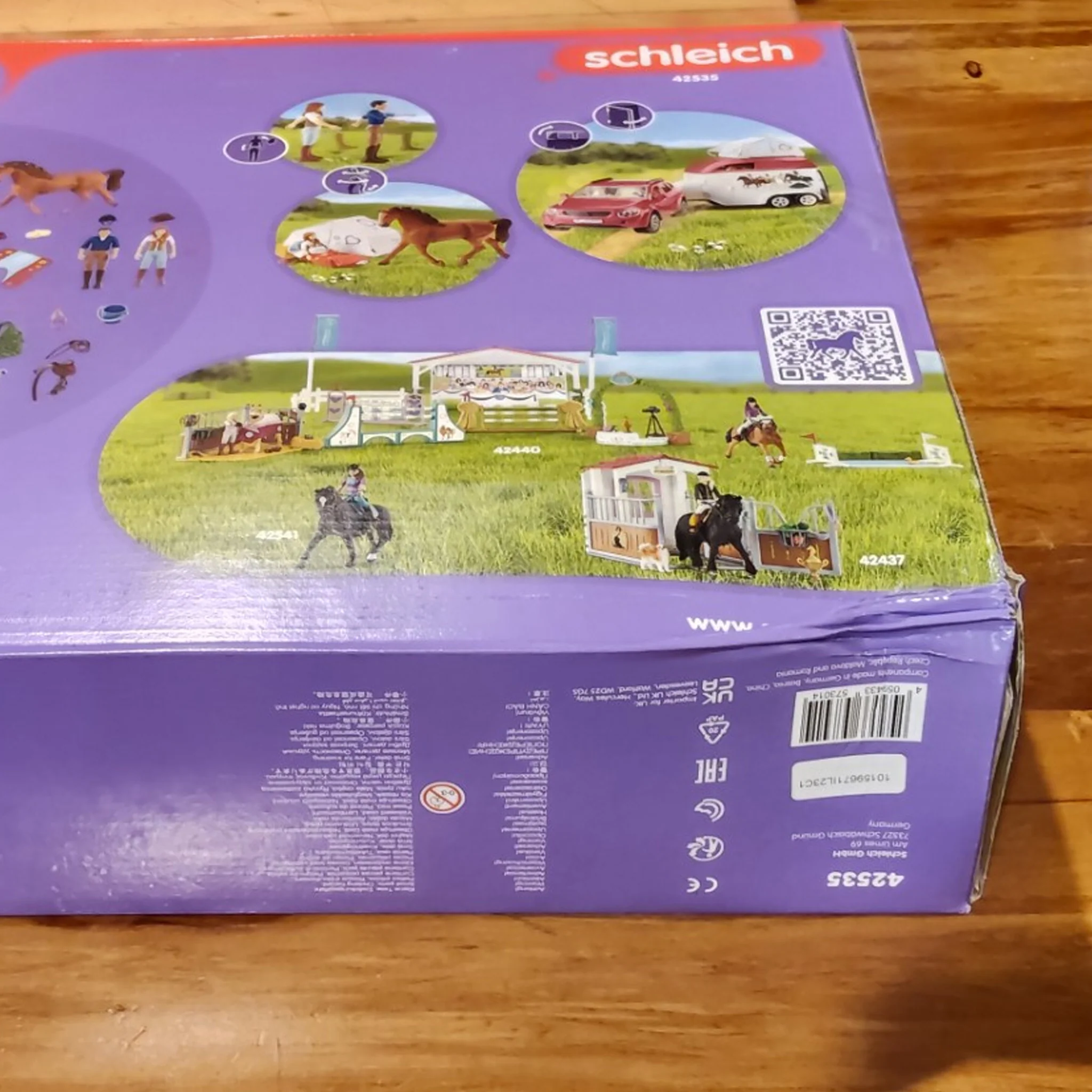 Schleich Adventure Car and Horse Trailer - Damaged Box - Image 2