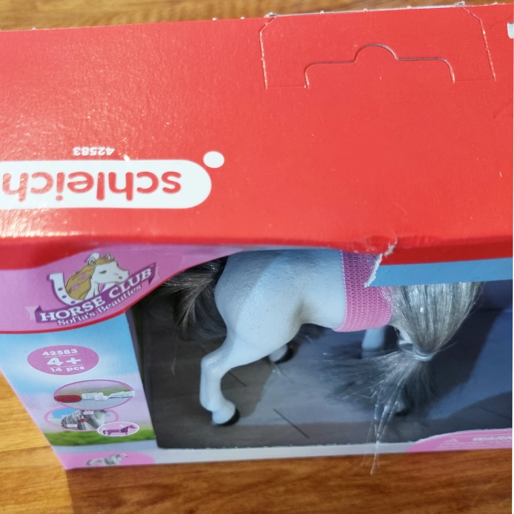 Schleich Beauty Horse Quarter Horse Mare - Damaged Box - Image 6