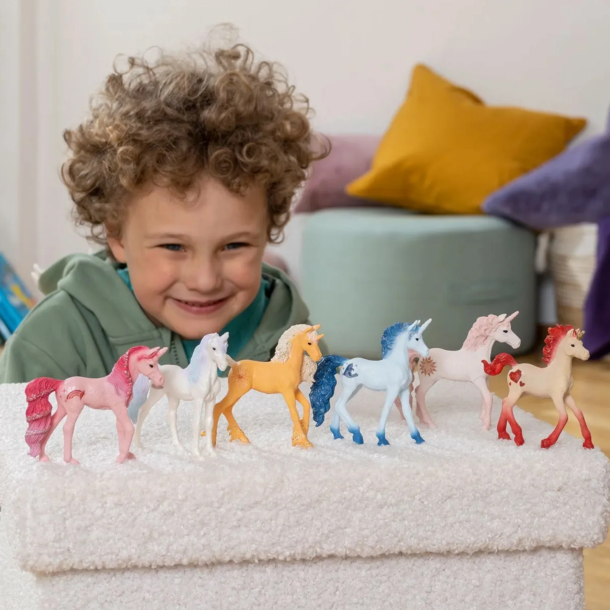 Schleich Collectible Unicorn Ruby - Image 2