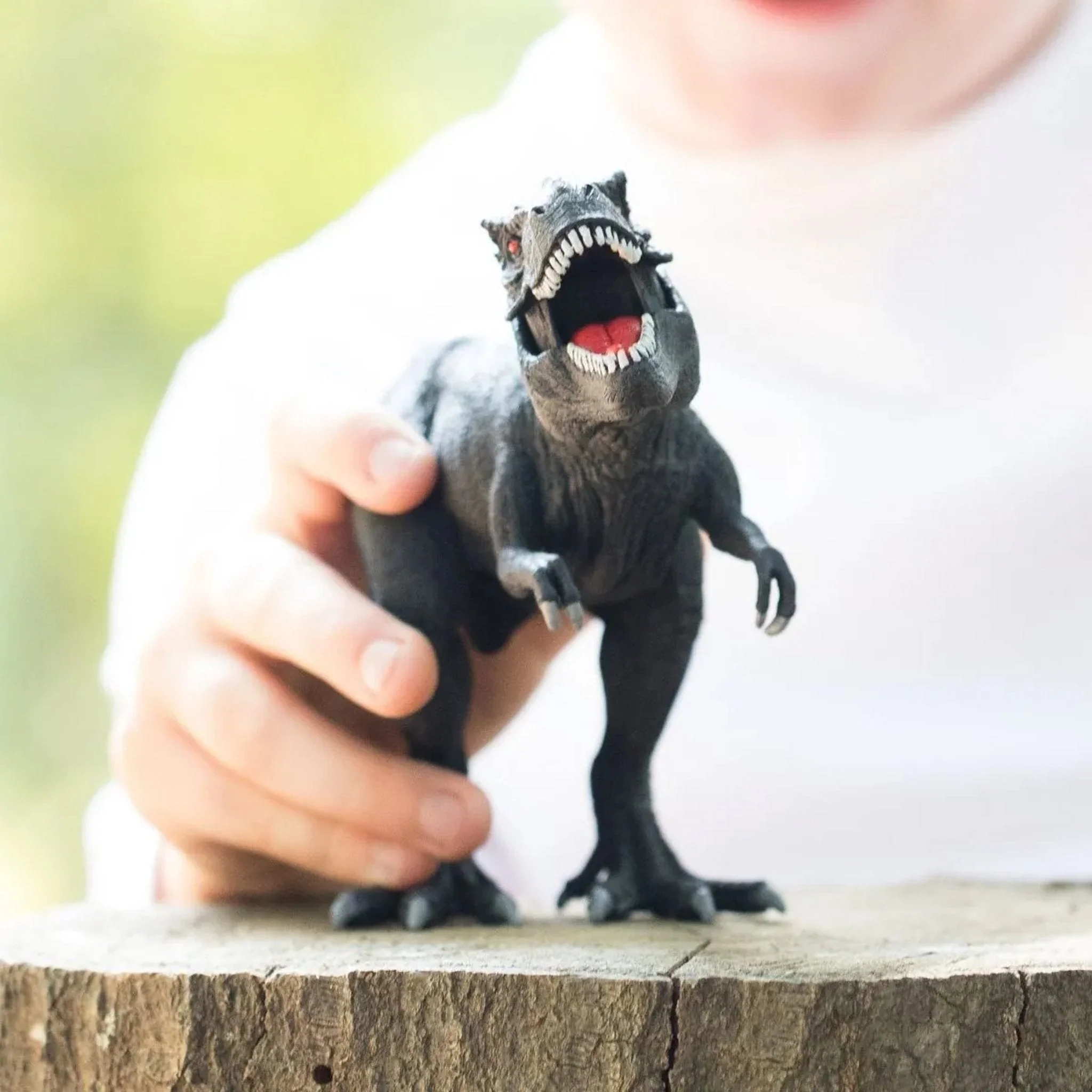 Schleich Exclusive Black Tyrannosaurus Rex - Image 3