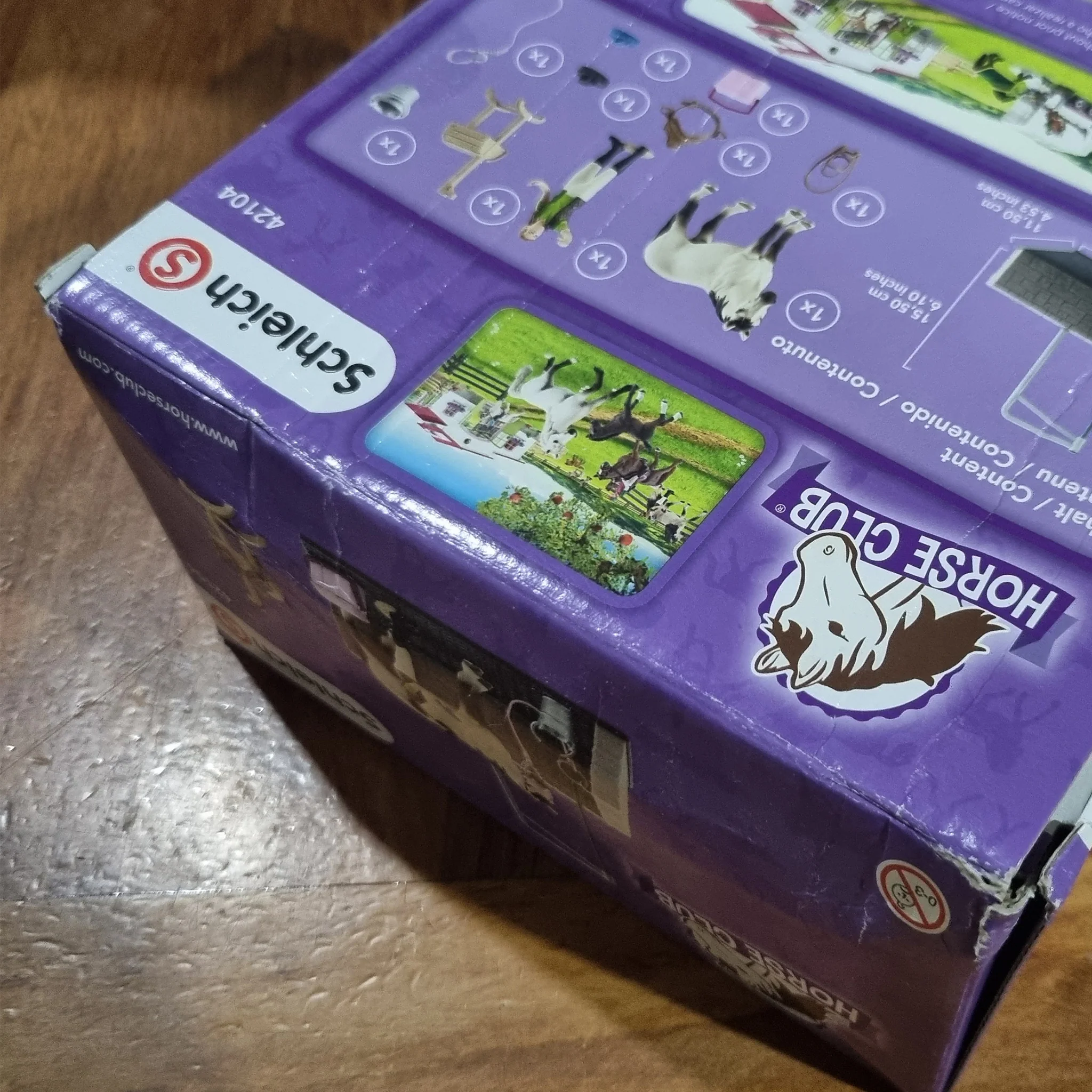 Schleich Horse Wash Area - Damaged Box - Image 2
