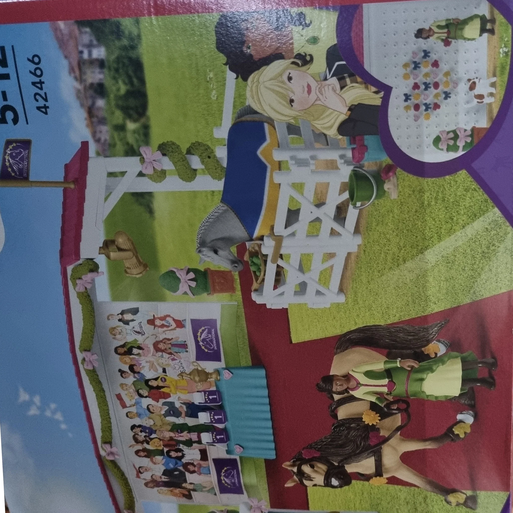 Schleich Large Horse Show - Damaged Box - Image 2