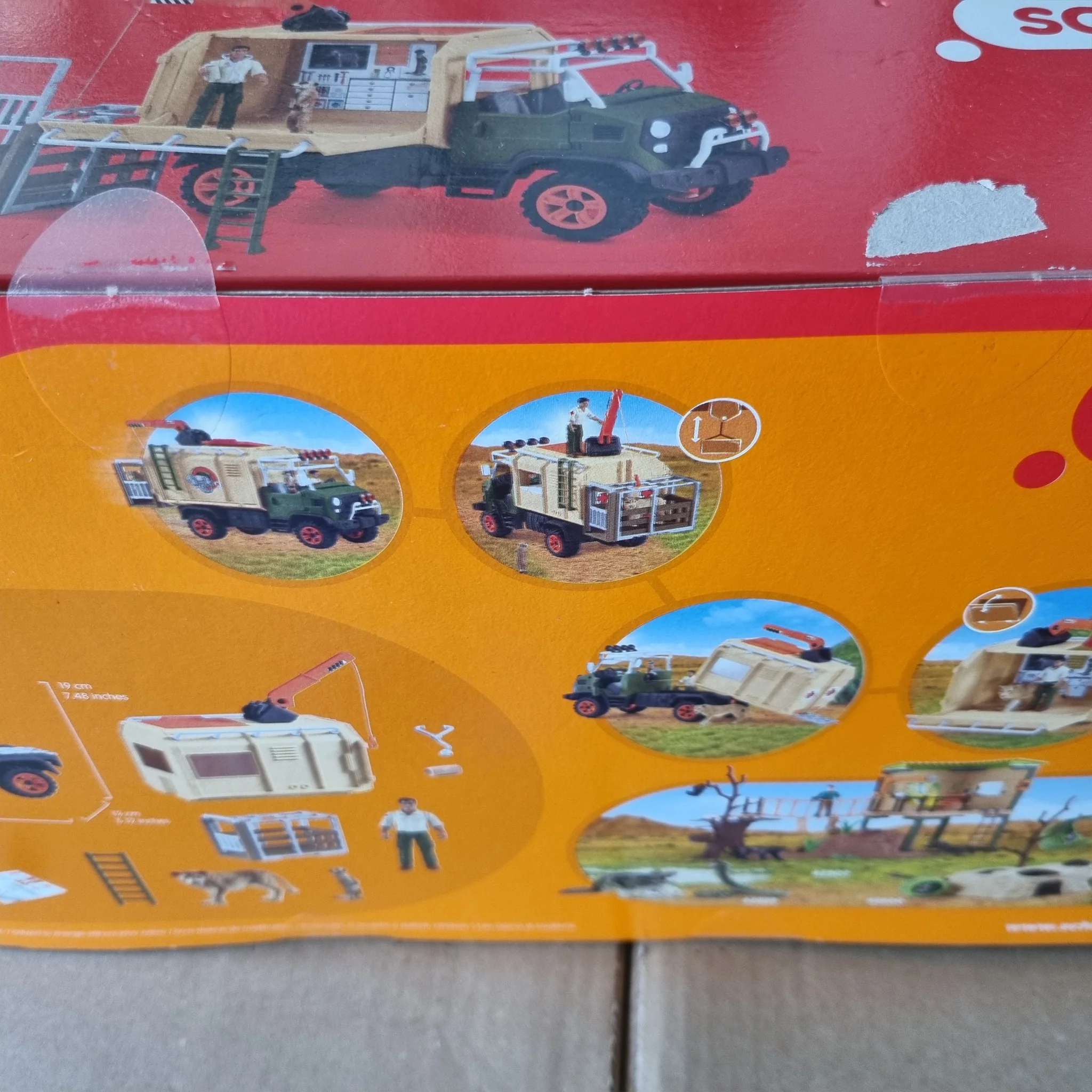 Schleich Large Truck Animal Rescue - Damaged Box - Image 4