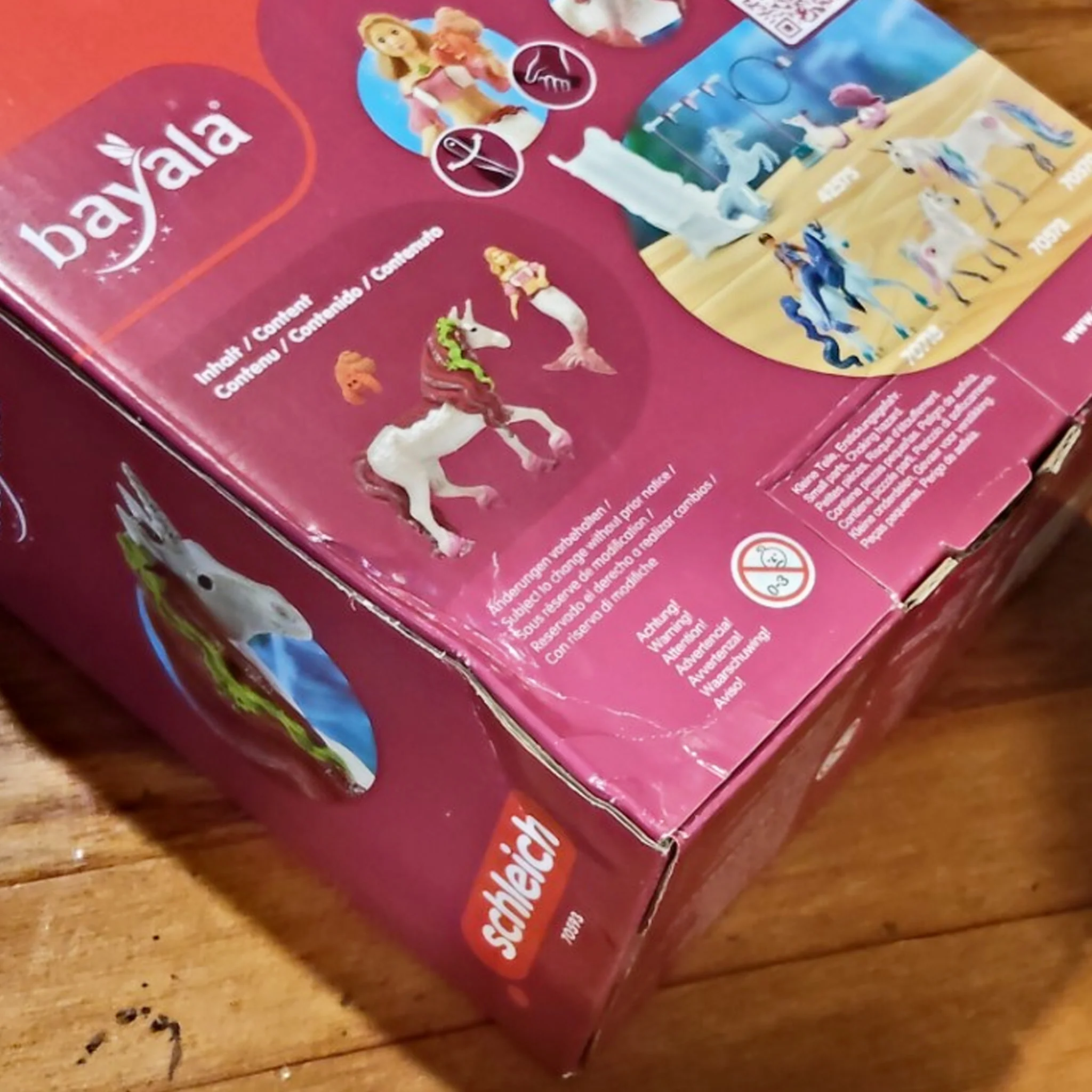 Schleich Mermaid Feya Riding Unicorn - Damaged Box - Image 2