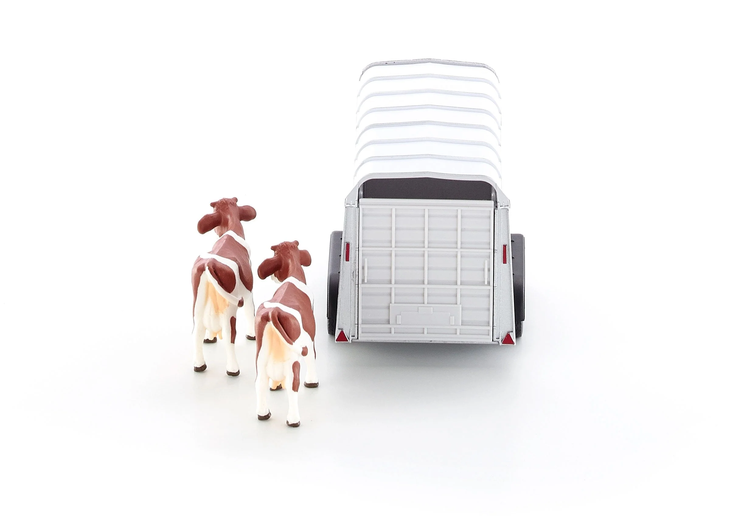 Siku 1:32 IFor-Williams Stock Trailer With 2 Cows - Image 5