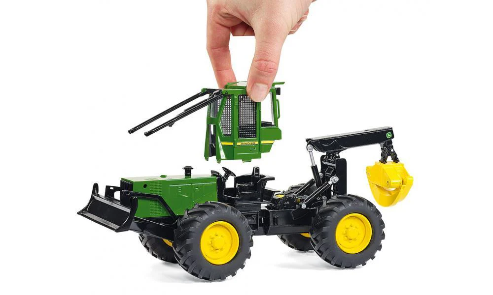 Siku 1:32 John Deere 848H Forestry Skidder - Image 10