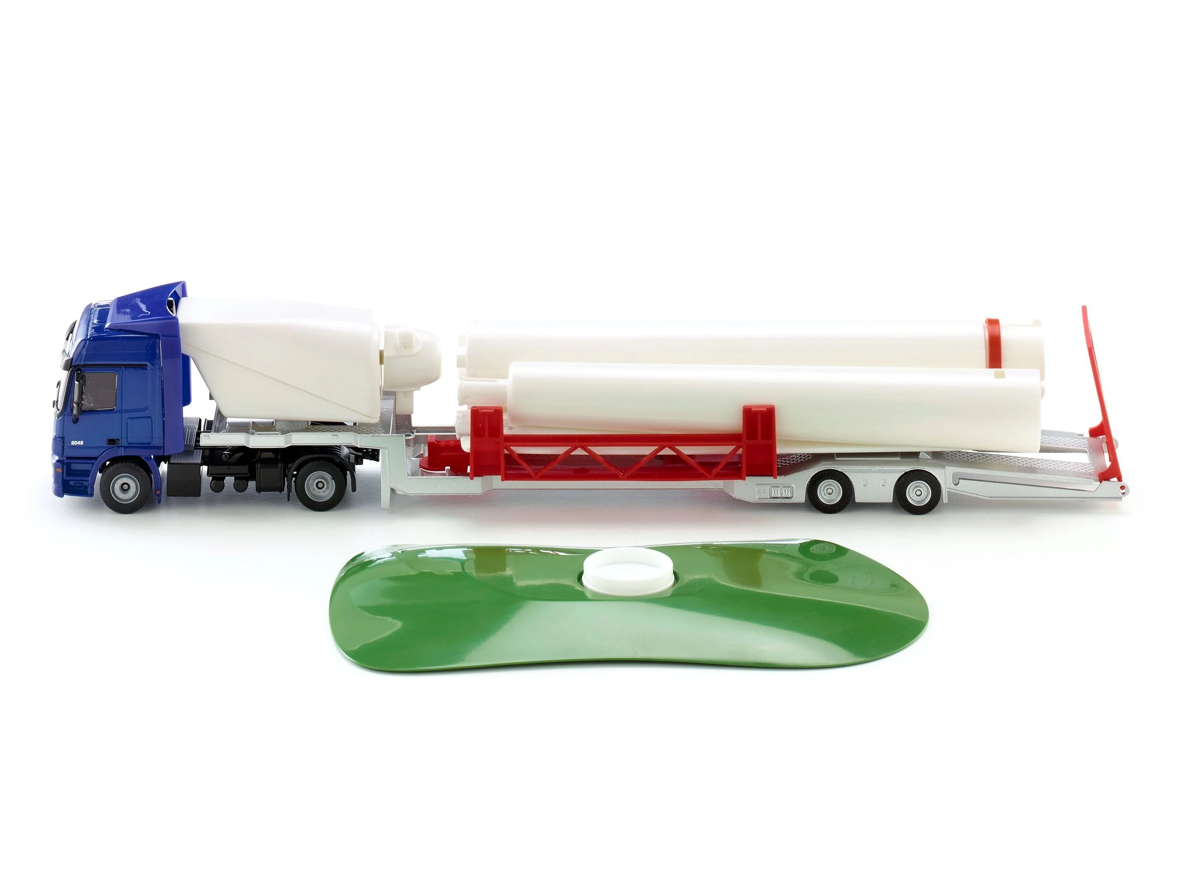 Siku 1:50 Mercedes Actros with Wind Turbine - Image 6