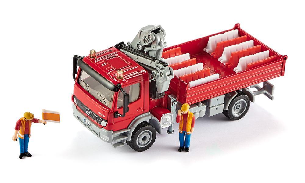 Siku 1:50 Mercedes Atego Truck with Crane - Image 3