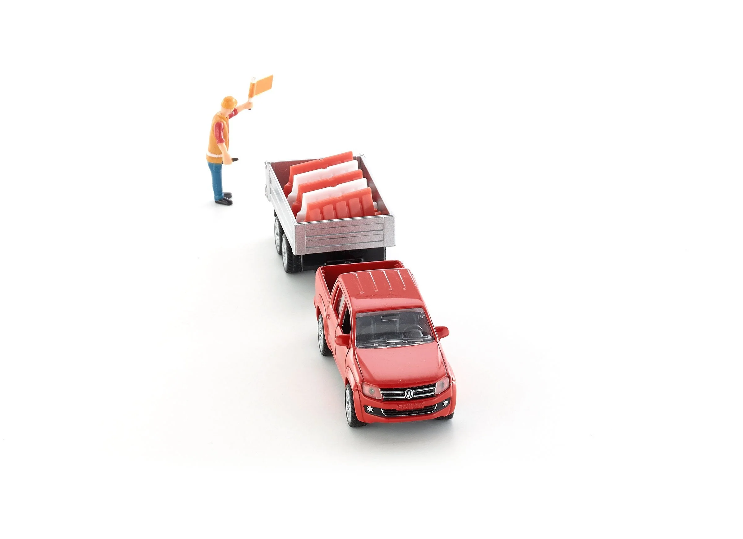 Siku 1:55 VW Amarok Pick-Up with Trailer - Image 26