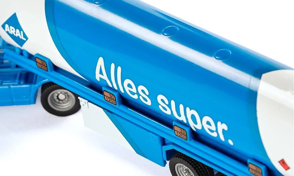 Siku 1:87 MAN TG-A Tanker Truck - Image 5