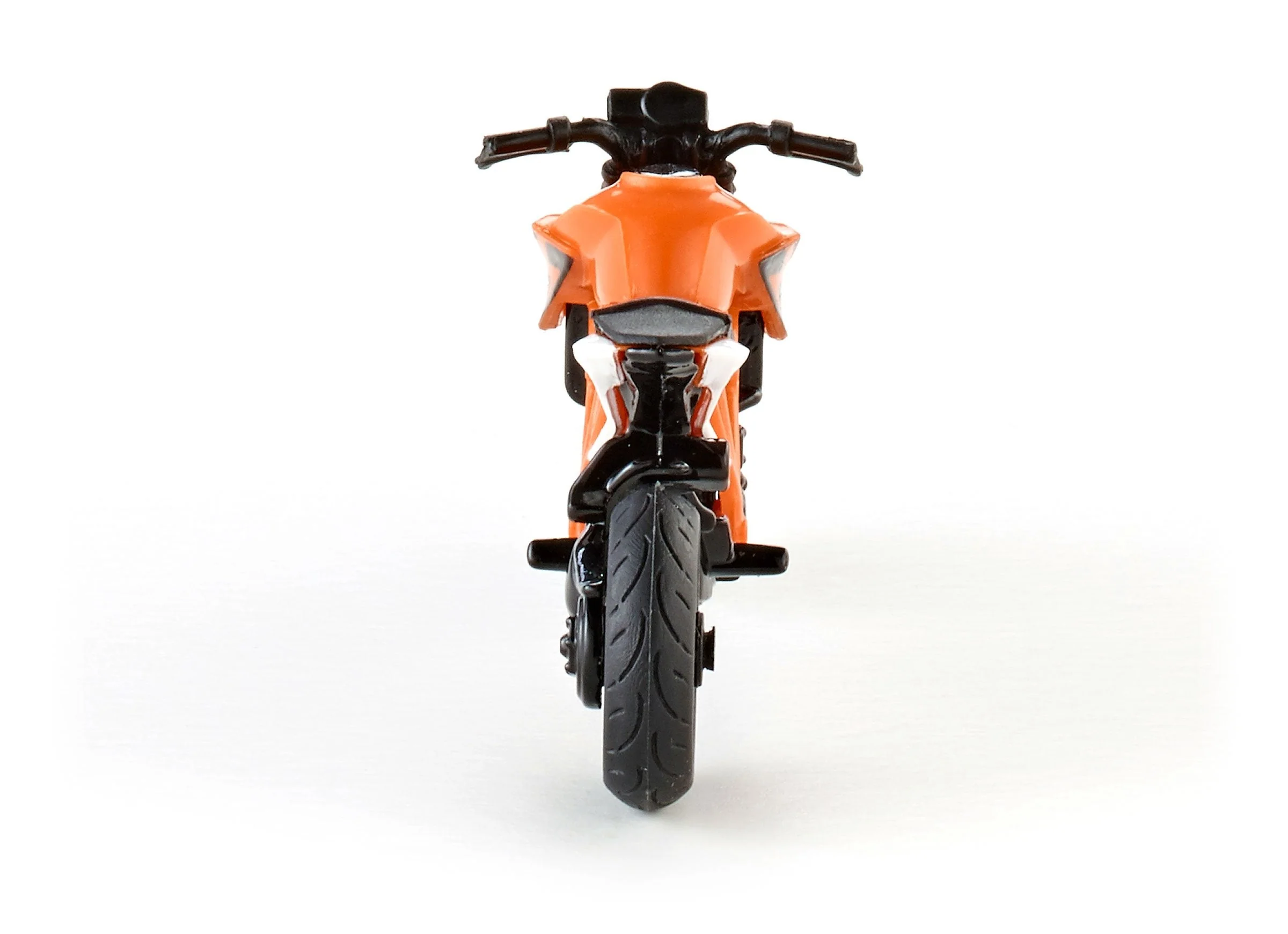 Siku KTM 1290 Super Duke R Motorbike - Image 10