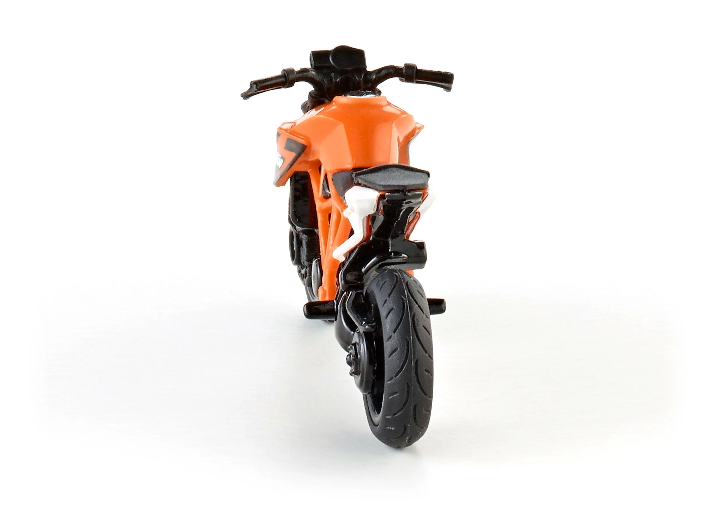 Siku KTM 1290 Super Duke R Motorbike - Image 9