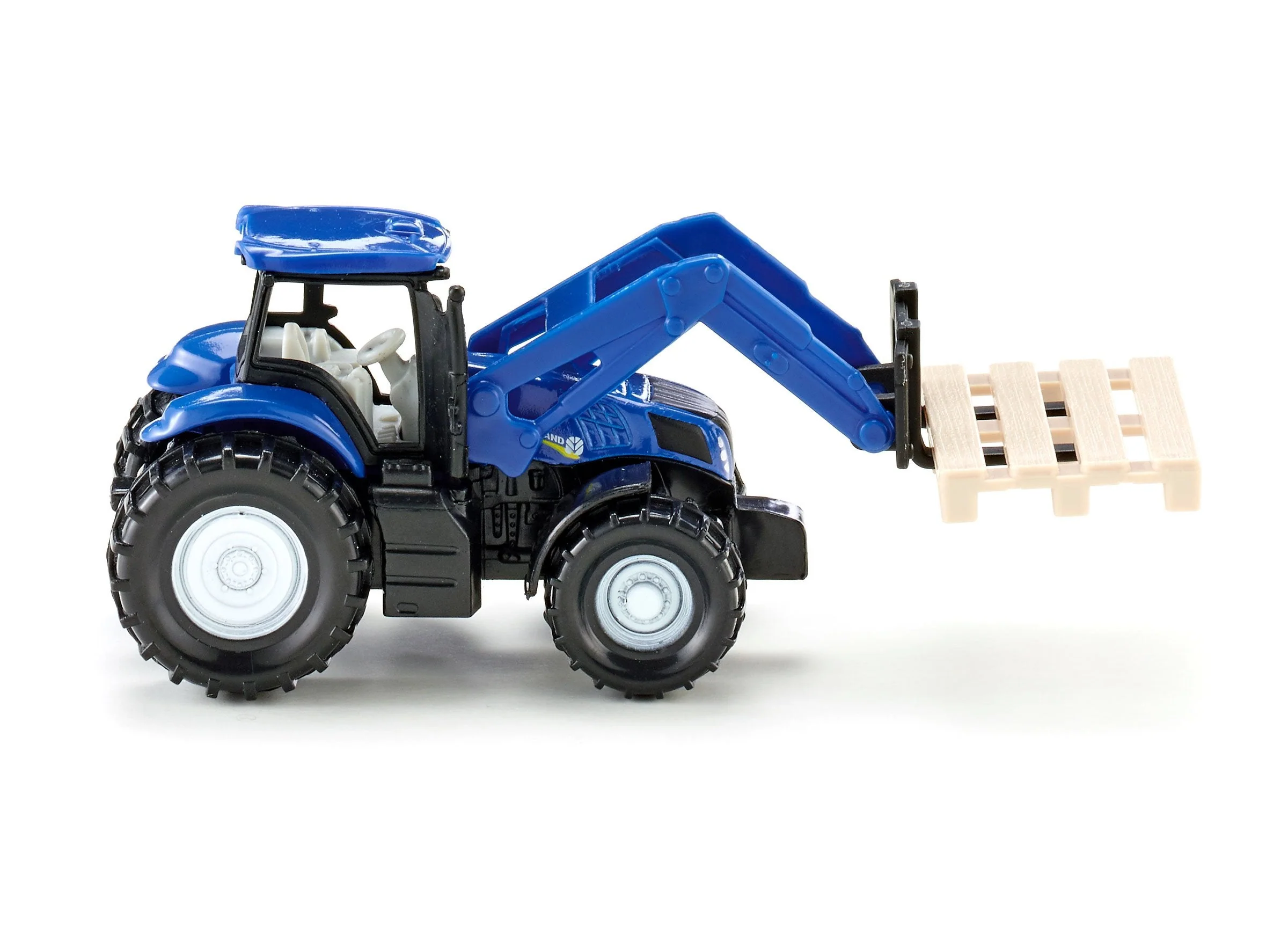 Siku New Holland T8.390 with Fork & Pallet - Image 18