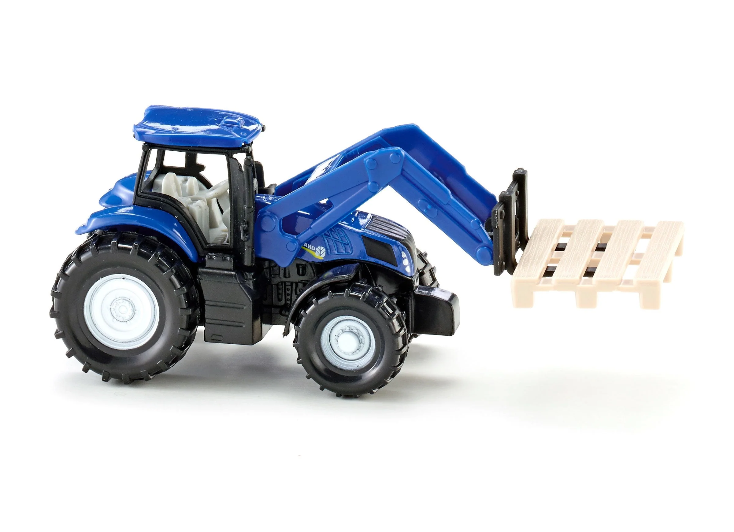 Siku New Holland T8.390 with Fork & Pallet - Image 19