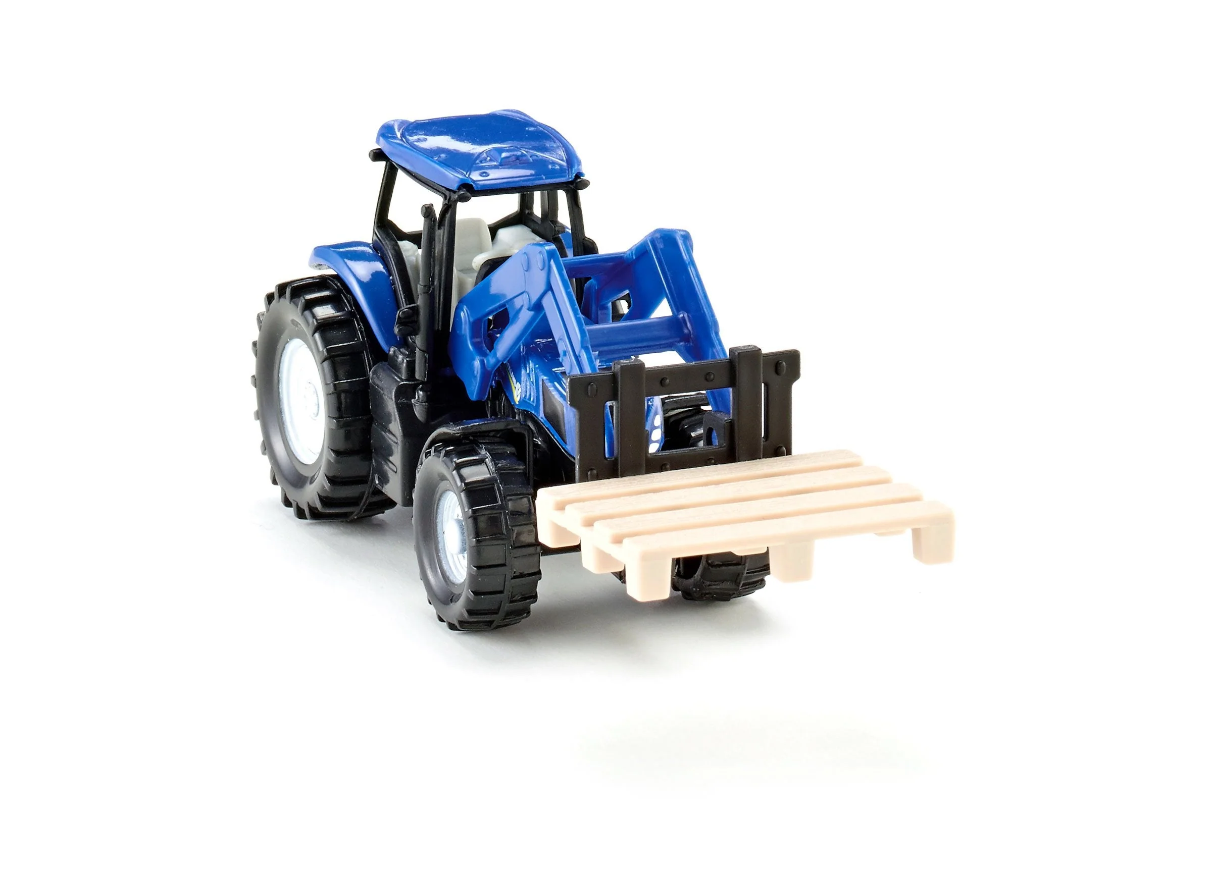 Siku New Holland T8.390 with Fork & Pallet - Image 24