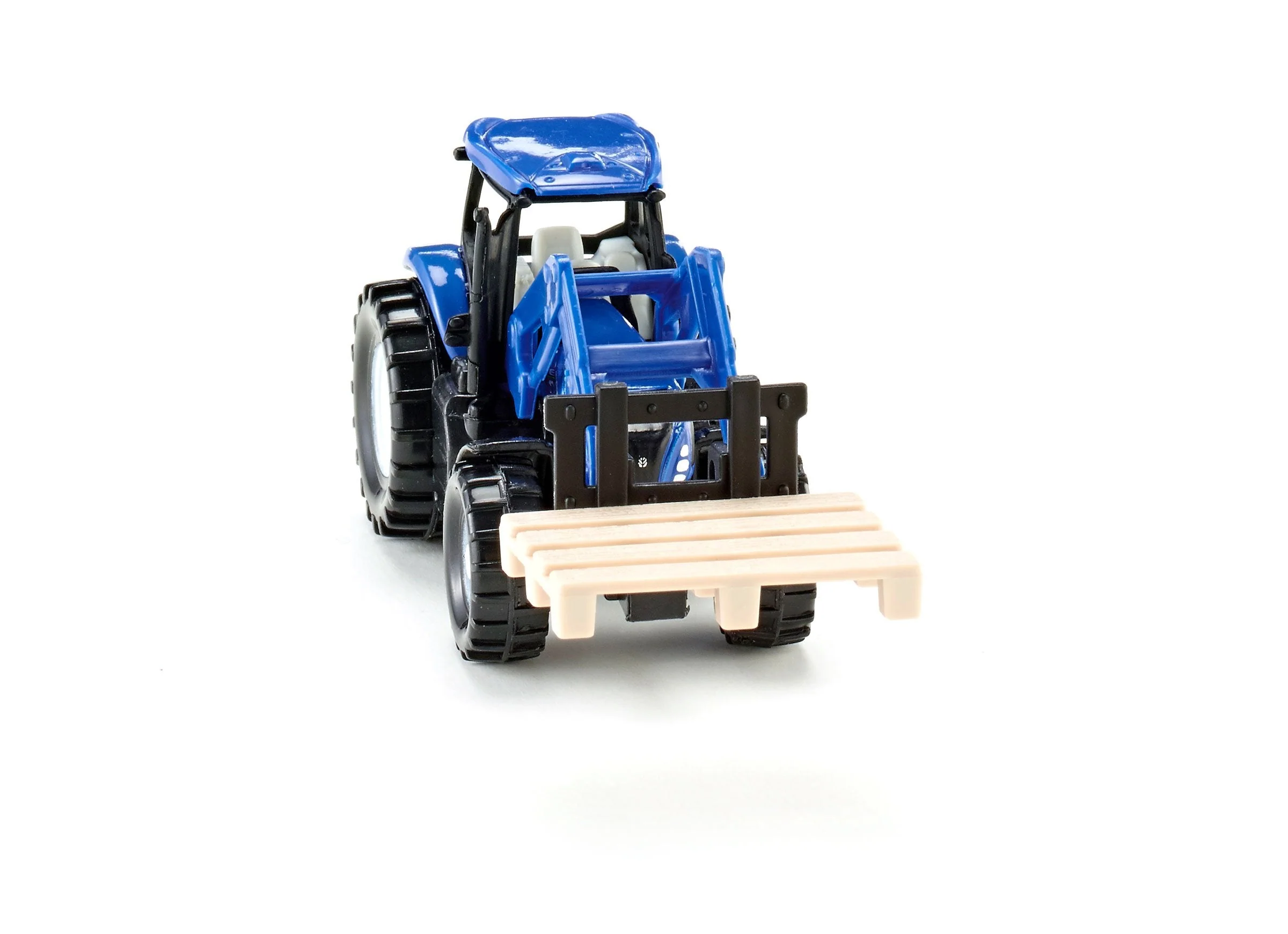 Siku New Holland T8.390 with Fork & Pallet - Image 25