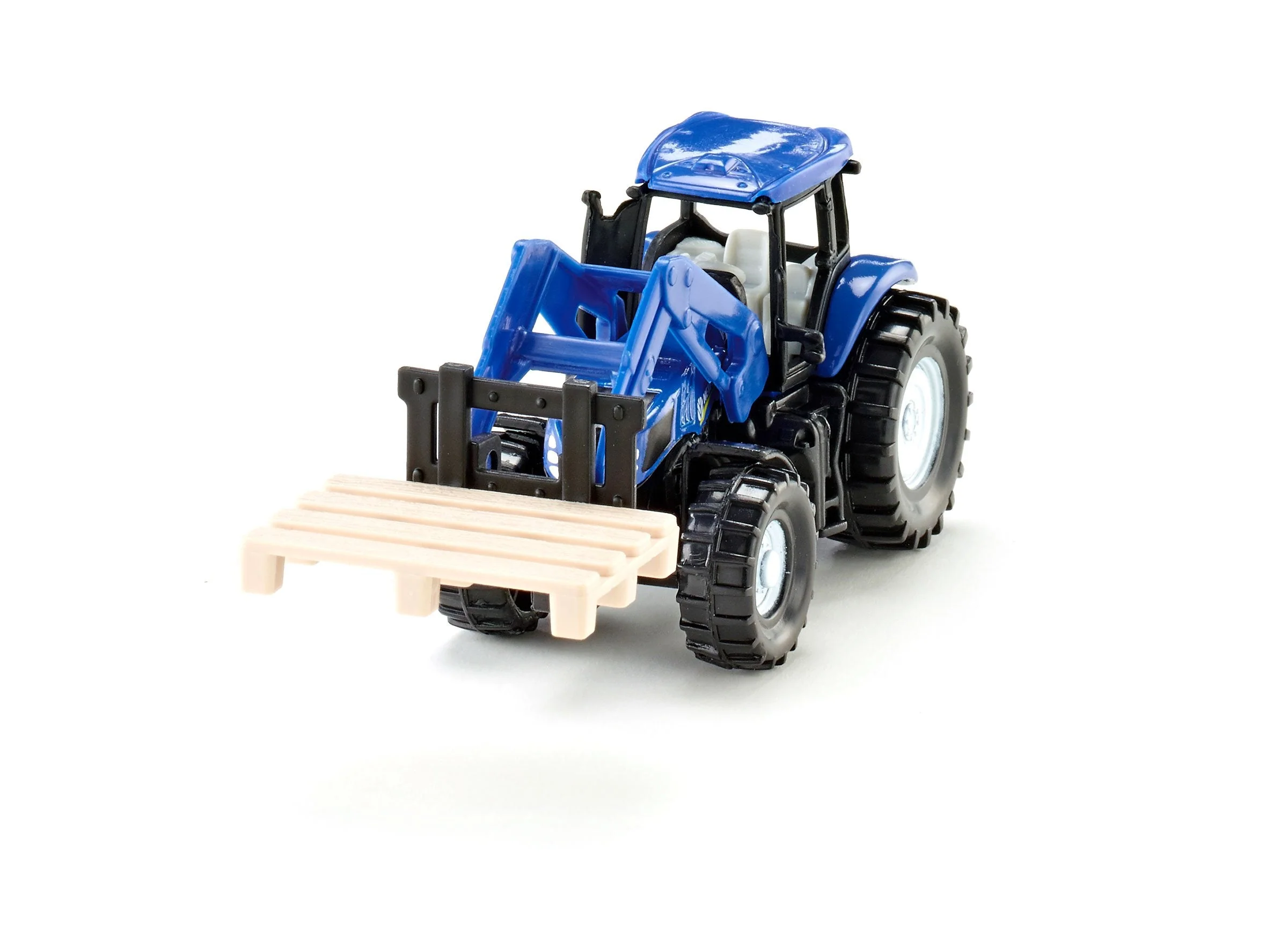 Siku New Holland T8.390 with Fork & Pallet - Image 28