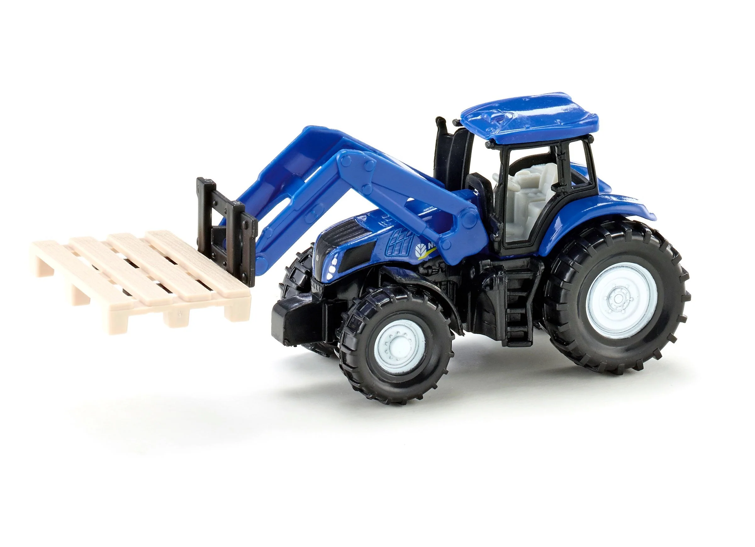 Siku New Holland T8.390 with Fork & Pallet - Image 32