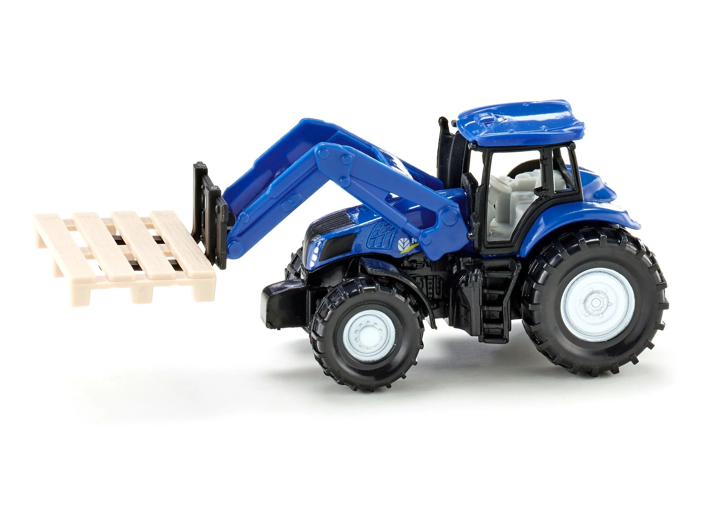Siku New Holland T8.390 with Fork & Pallet - Image 33