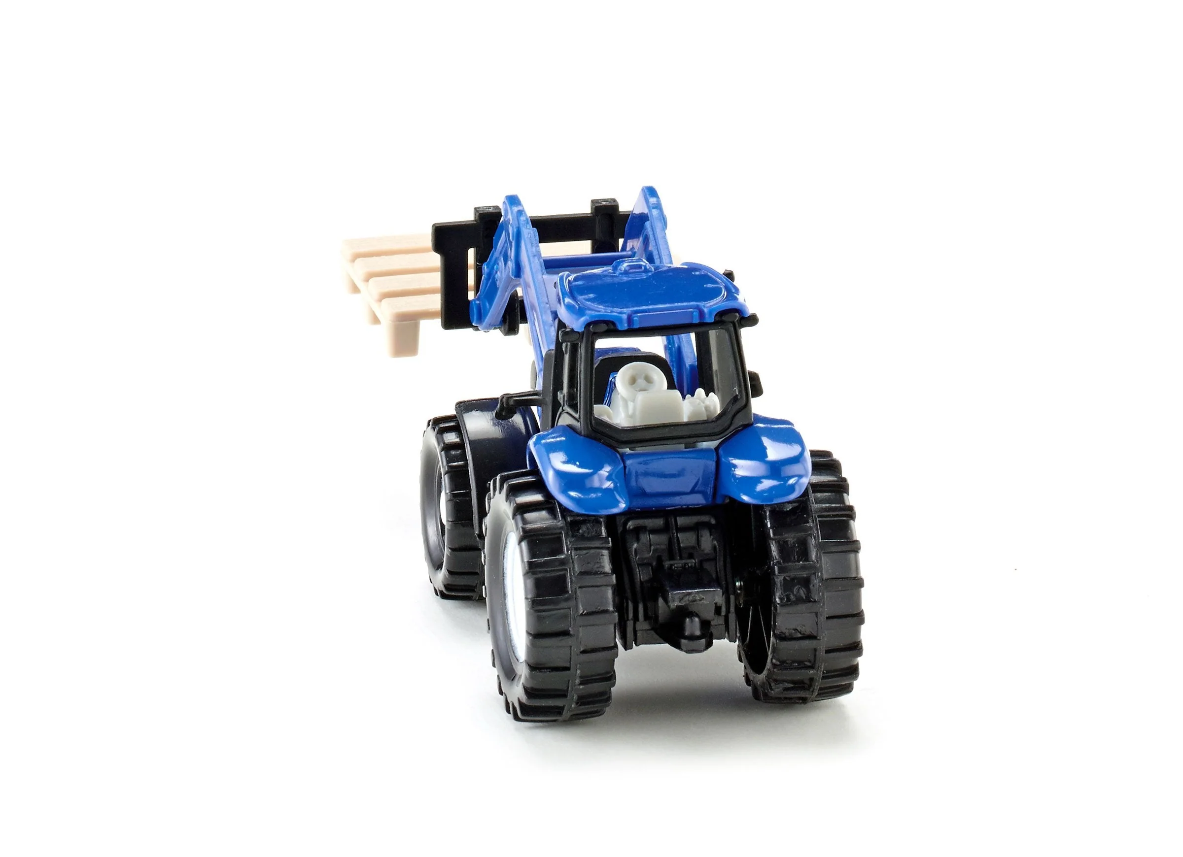 Siku New Holland T8.390 with Fork & Pallet - Image 9