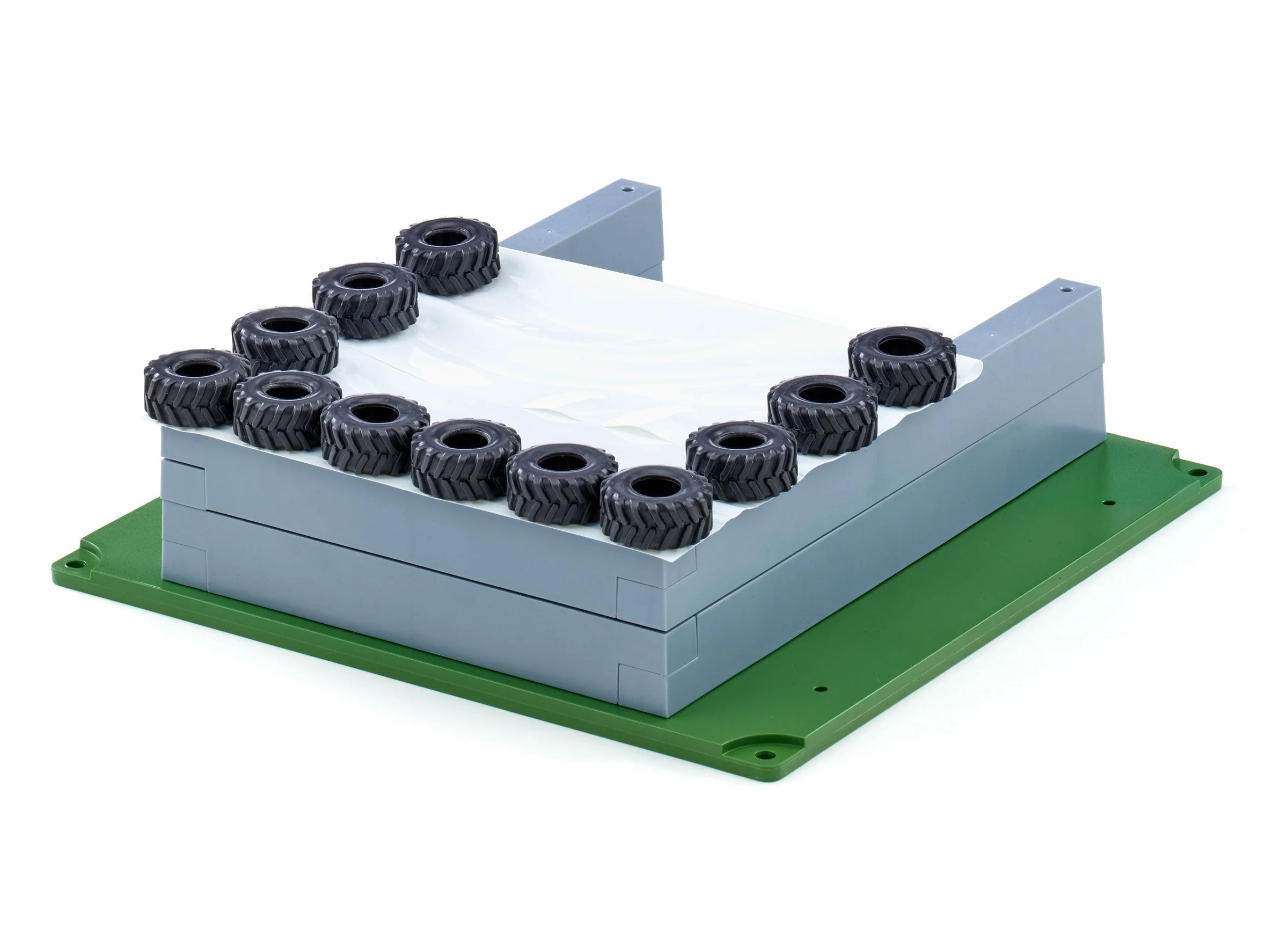 Siku World Farm Silage Pit with Cover, Tyres & Grain - Image 22