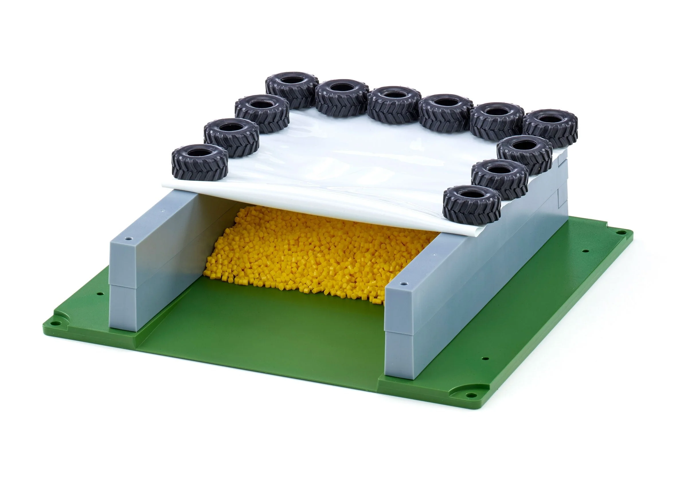 Siku World Farm Silage Pit with Cover, Tyres & Grain - Image 5