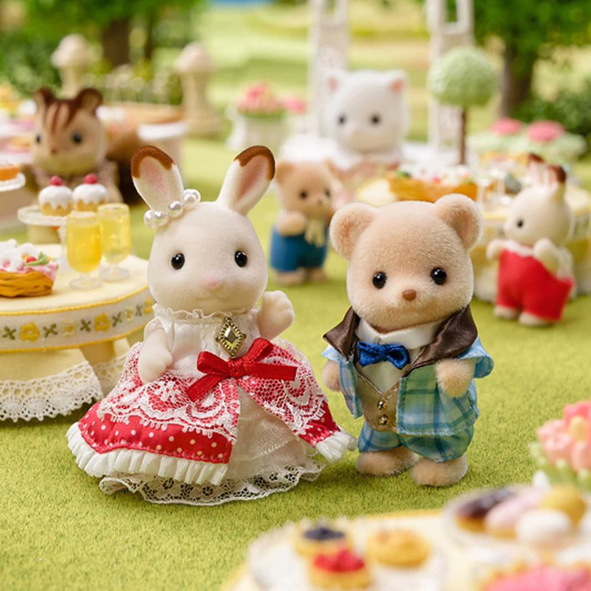 Sylvanian Families Anniversary Friends - Freya & Theo - Image 3
