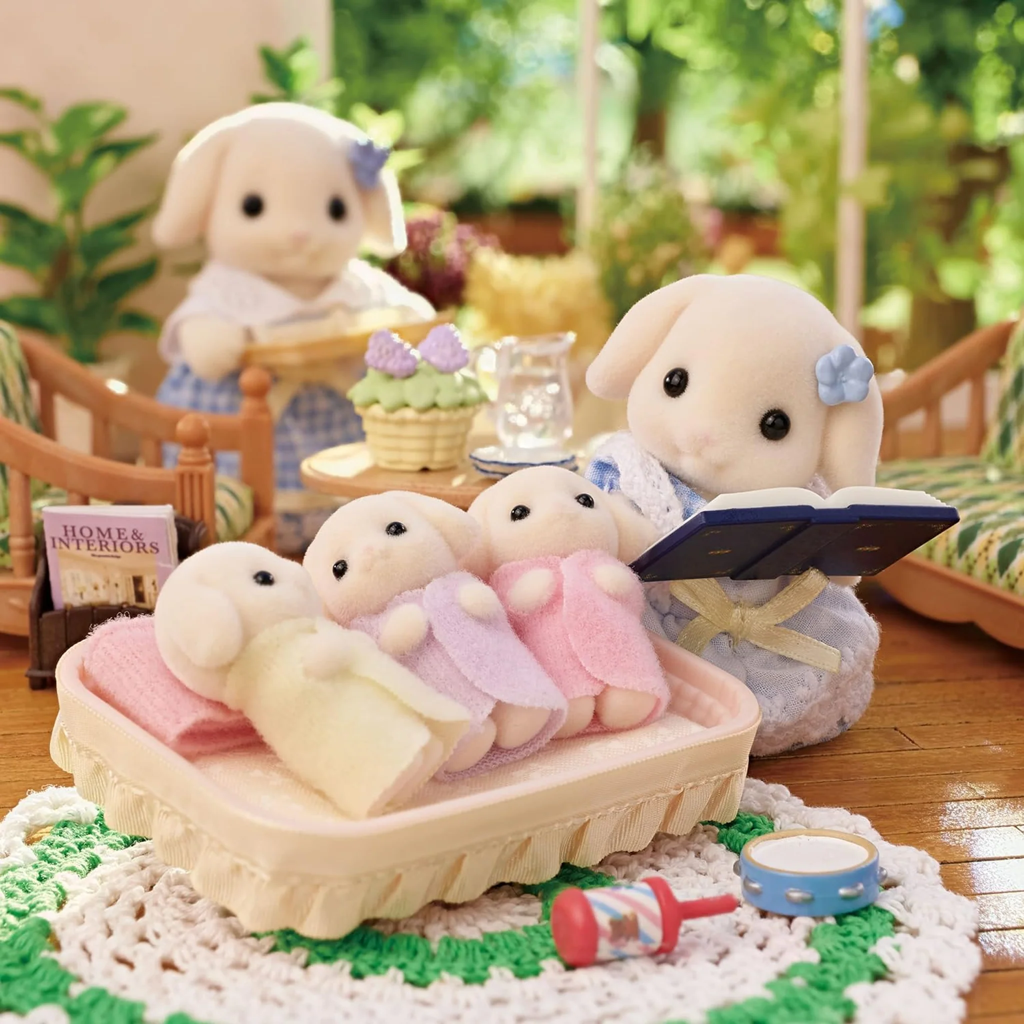 Sylvanian Families Flora Rabbit Family - Image 5