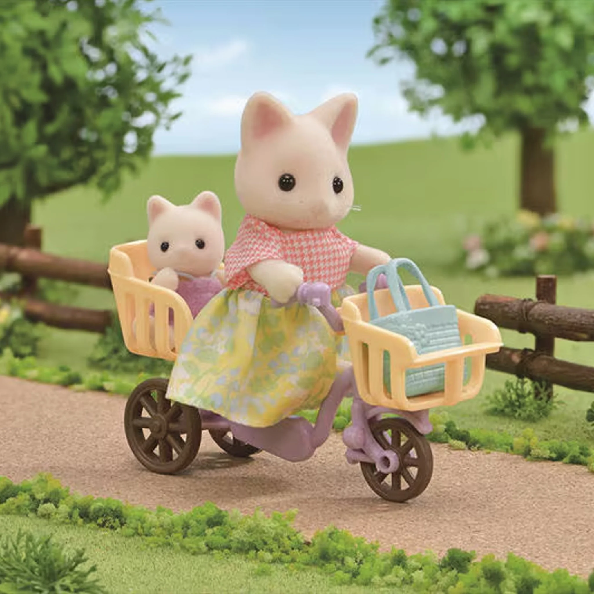 Sylvanian Families Floral Cat Mothers Cycling Set - Image 2